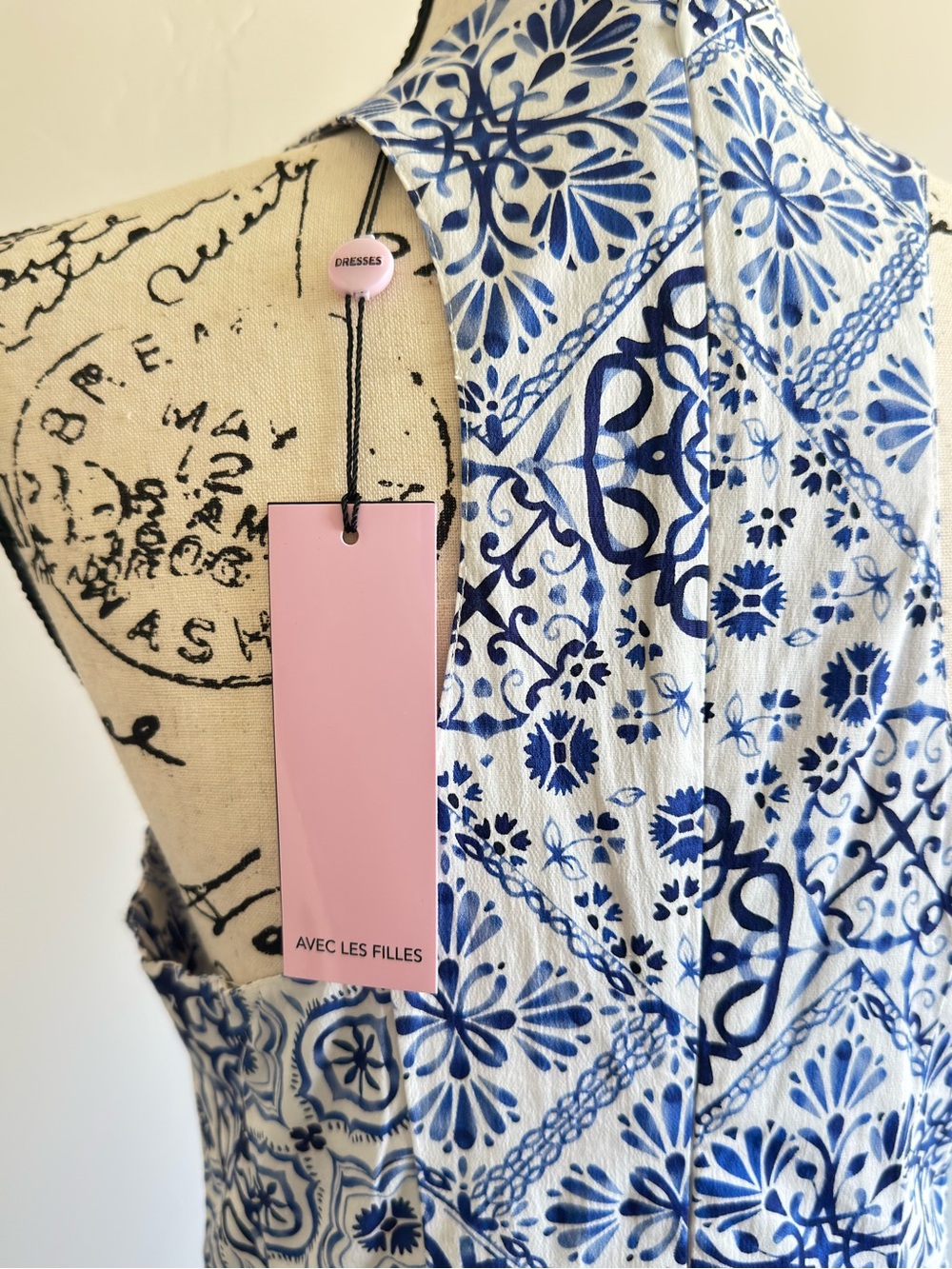 Avec Les Filles Blue and White Patterned Halter Neck Maxi Dress Size 8 NWT - Picture 14 of 15
